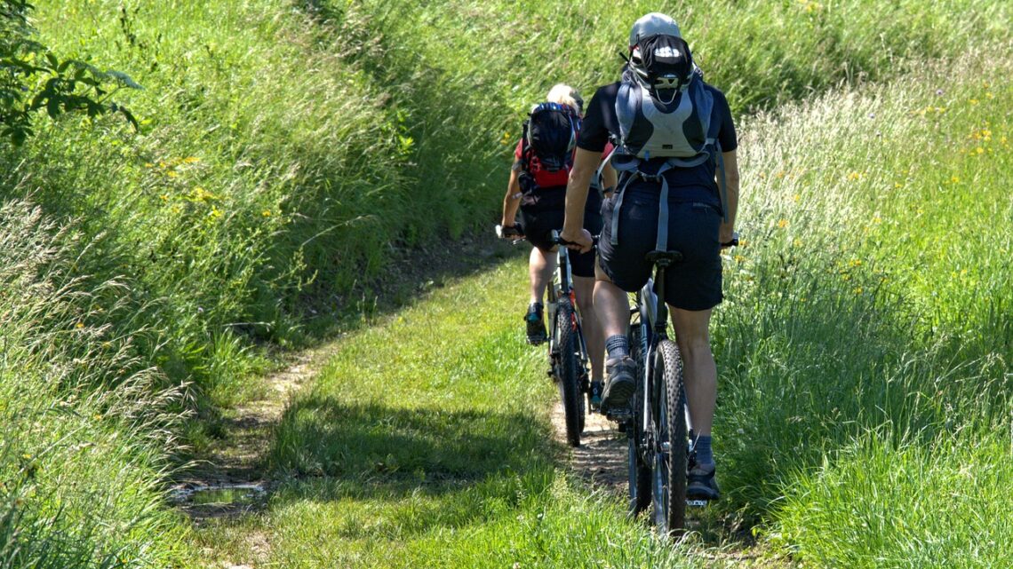 Mountainbiken op tweedehands herenfiets